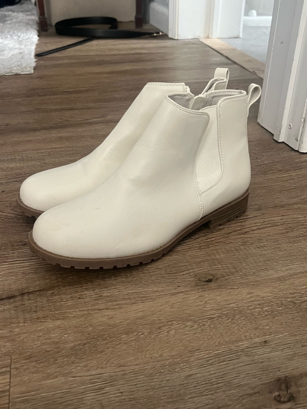 Women’s Cream Chelsea Ankle Boots with Tan Lug Sole